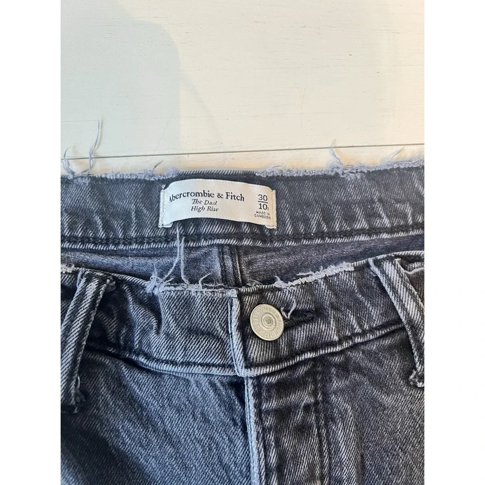 Abercrombie & Fitch Womans 30/10R The Dad High Rise Black Distressed Denim Jeans